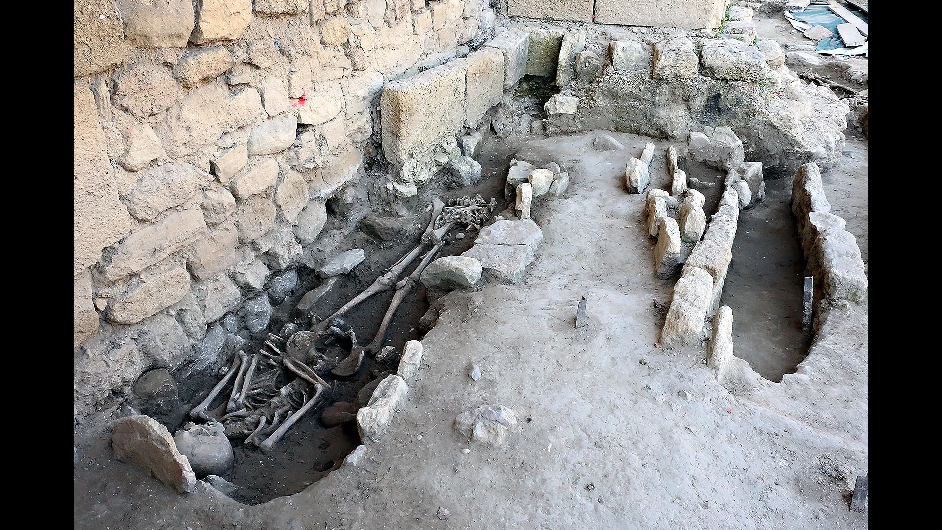 Fouille du cimetière de la chapelle (2018) 