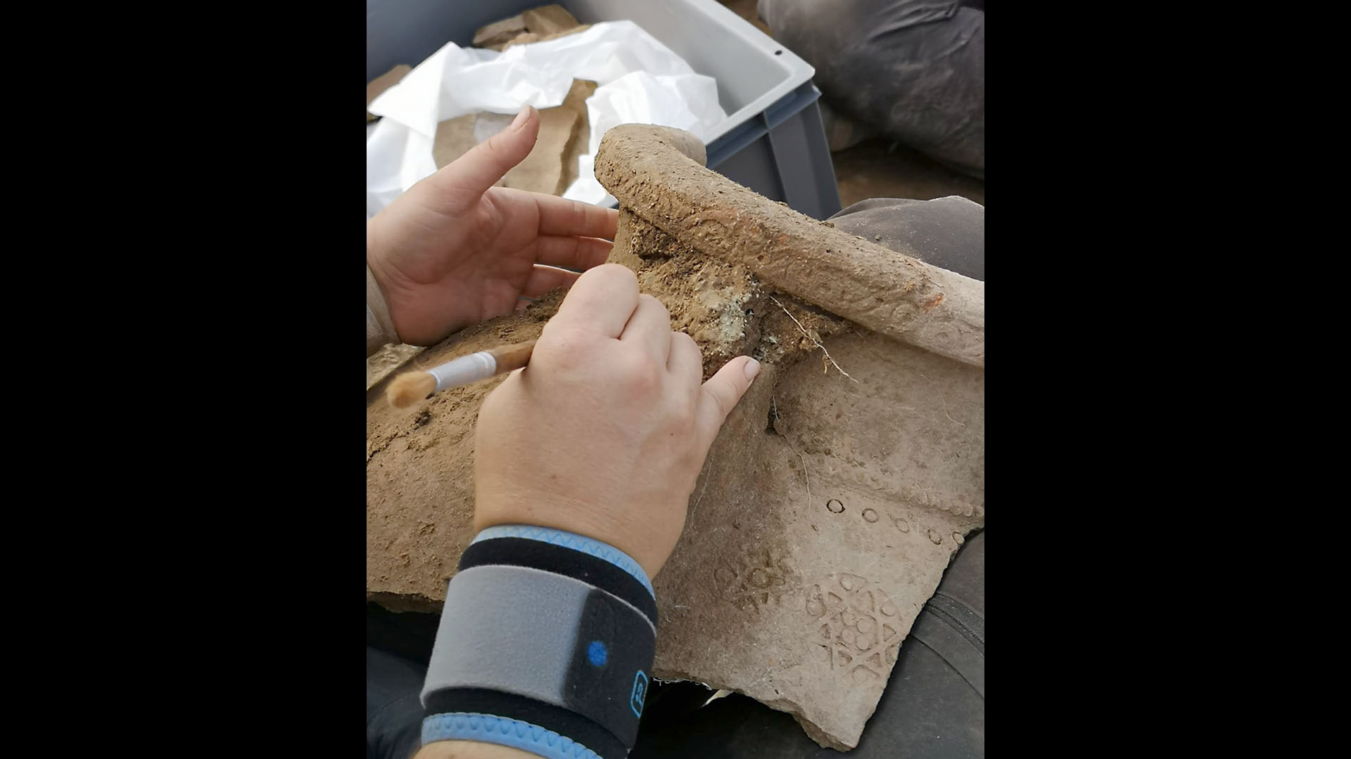 Fragment de grande jarre décorée (2023)